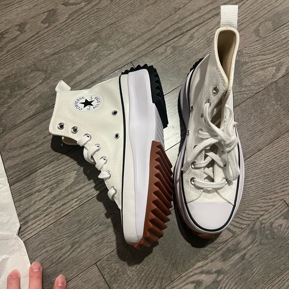 Converse Run Star Hike Platform High Top
Women's 116799C - Picture 8 of 11